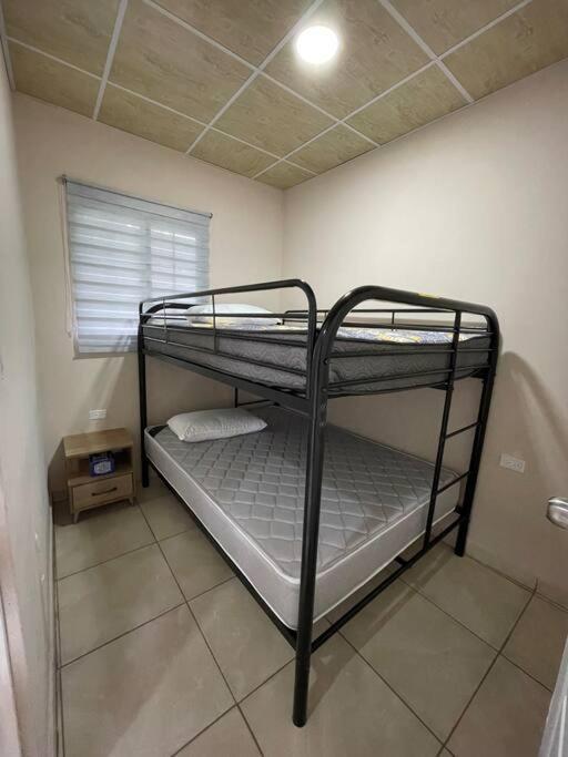 Casa Colibri, Entera, Volcan