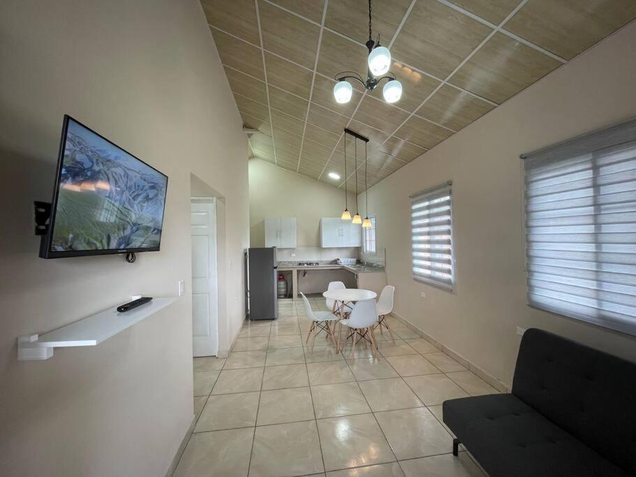 Casa Colibri, Entera, Holiday home *